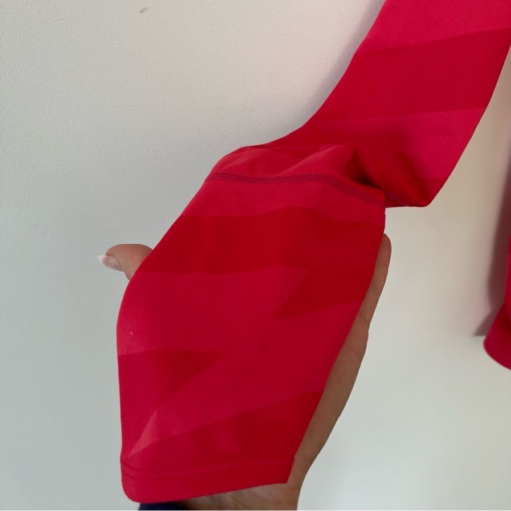 Nike Dri-FIT Element Half Zip Running Top Small Pink Jacquard Thumbholes - Picture 5 of 11